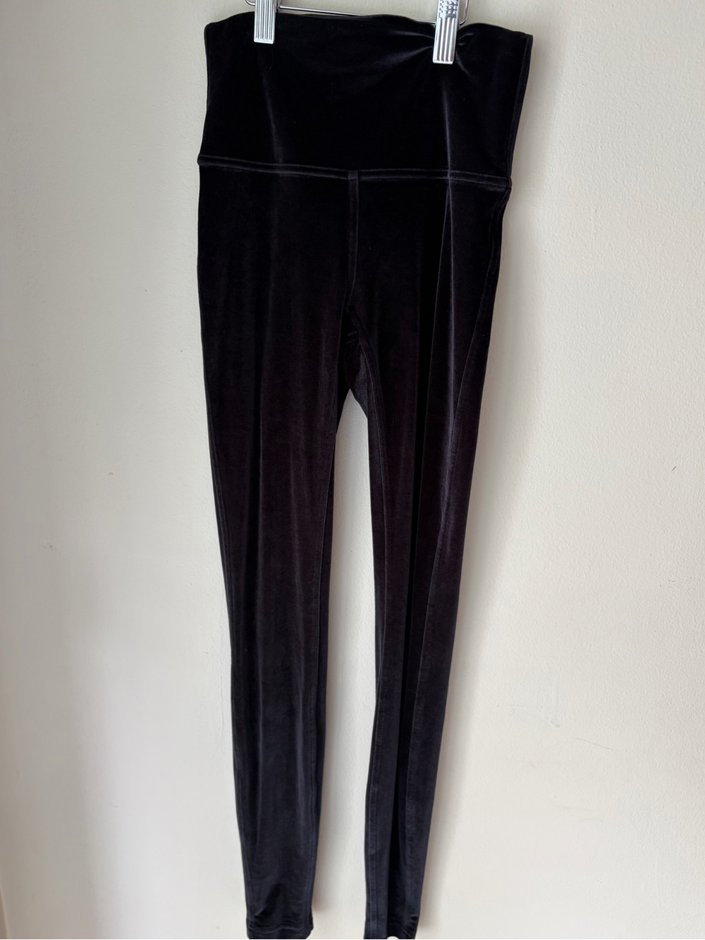 21. Size 4 LULULEMON Black Velour Leggings
